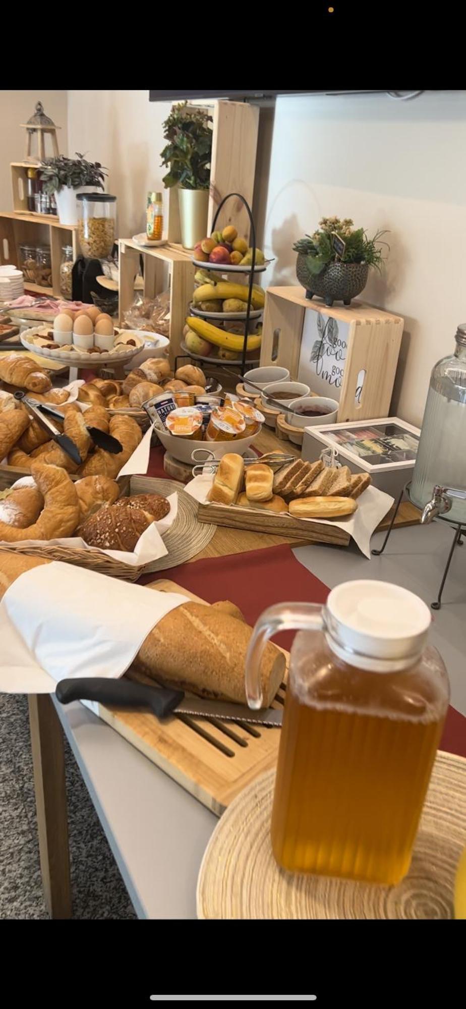 Regina Bed & Breakfast 阿尼奥 外观 照片
